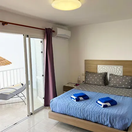 Duplex 2 Terraces Sea View 度假居 *